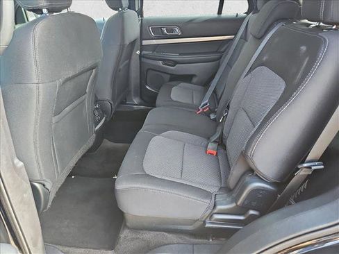 Used 2018 Ford Explorer XLT w/ Equipment Group 201A image 19