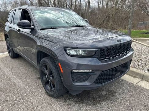 Used 2024 Jeep Grand Cherokee Limited w/ Black Appearance Package image 2