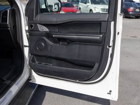 Used 2020 Ford Expedition XLT w/ Equipment Group 202A image 19