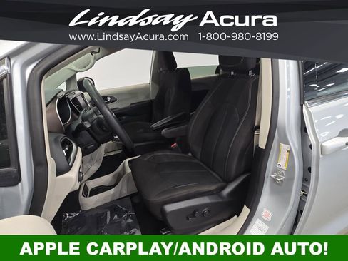 Used 2023 Chrysler Voyager LX FWD image 11