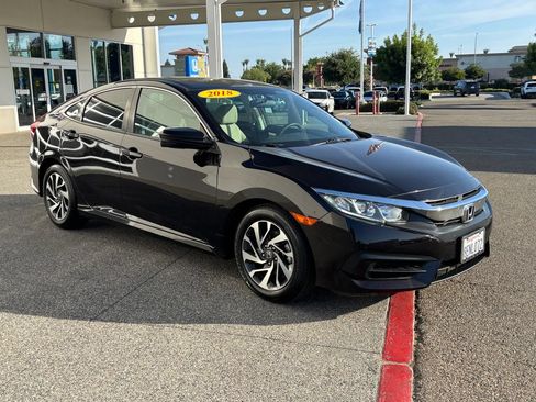 Used 2018 Honda Civic EX image 3
