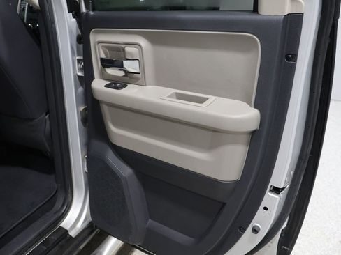 Used 2009 Dodge Ram 1500 Truck SLT w/ Remote Start & Security Group image 21