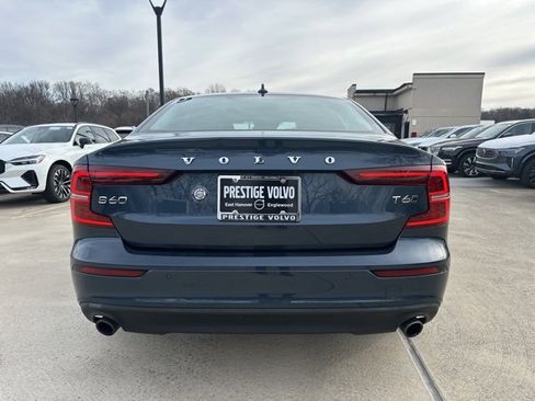 Used 2019 Volvo S60 T6 Momentum w/ Multimedia Package image 6