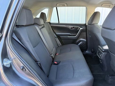 Used 2024 Toyota RAV4 LE image 31