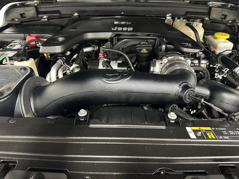 Used 2021 Jeep Wrangler Unlimited Sahara AWD/4WD image 69