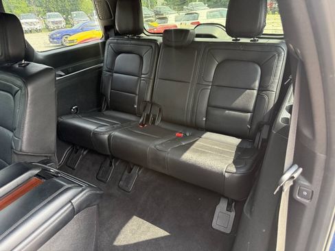 Used 2018 Lincoln Navigator Reserve w/ Technology Package AWD/4WD image 25