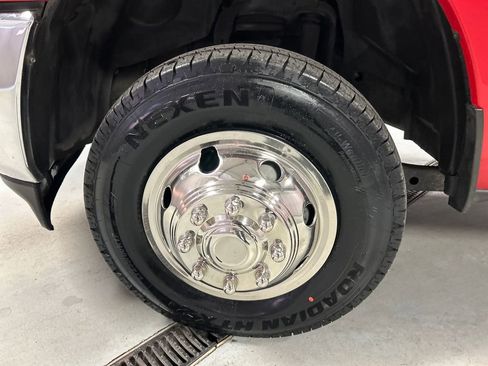 Used 2022 RAM 3500 SLT w/ Quick Order Package 27G SLT image 9