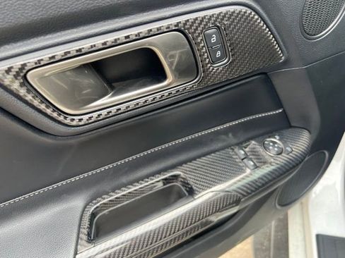Used 2020 Ford Mustang Shelby GT500 w/ Carbon Fiber Track Pack RWD image 13