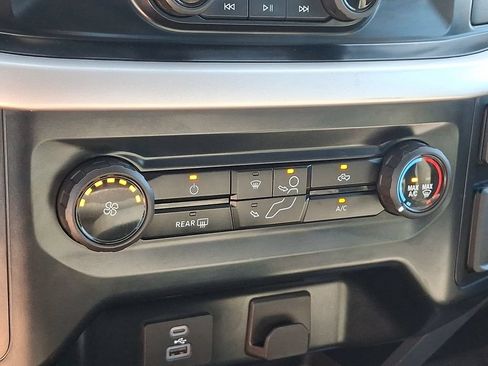 Used 2023 Ford F150 XLT AWD/4WD image 15