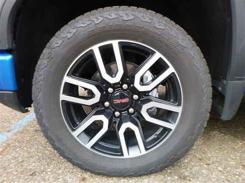 Used 2023 GMC Sierra 1500 AT4 w/ AT4 Preferred Package image 30