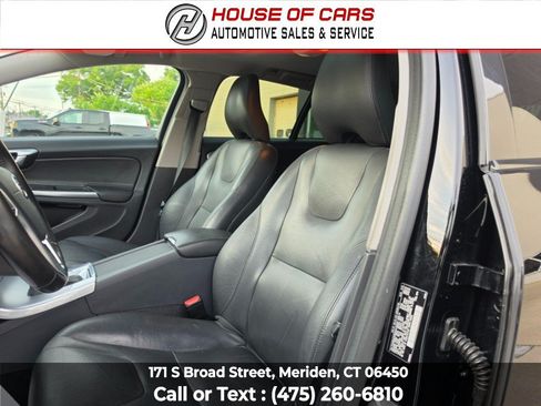 Used 2017 Volvo V60 T5 Cross Country w/ Climate Package AWD/4WD image 37