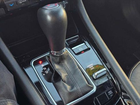 Used 2023 Jeep Compass Limited image 35