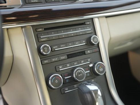 Used 2009 Lincoln MKS image 26