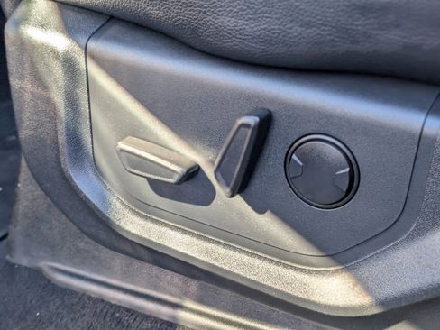 Used 2022 Ford F350 Lariat w/ Lariat Ultimate Package image 39