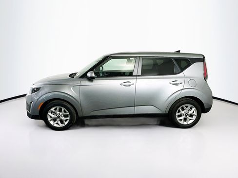Used 2025 Kia Soul LX w/ LX Technology Package image 4