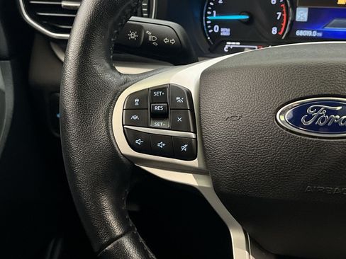 Used 2022 Ford Explorer XLT w/ Equipment Group 202A AWD/4WD image 36