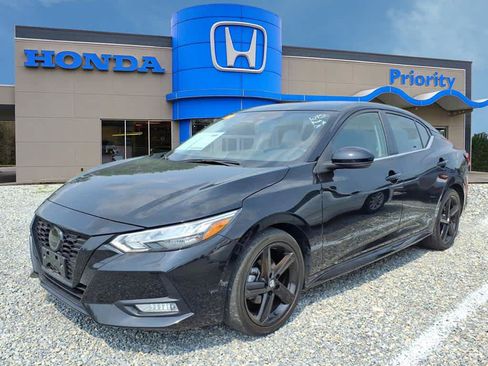 Used 2023 Nissan Sentra SR w/ Midnight Edition Package FWD image 1