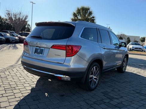 Used 2017 Honda Pilot Touring image 9