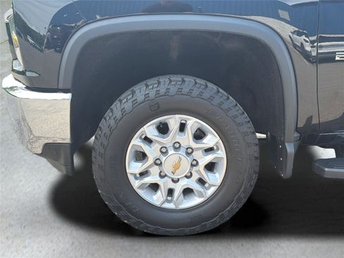 Used 2022 Chevrolet Silverado 2500 LT w/ Convenience Package AWD/4WD image 41