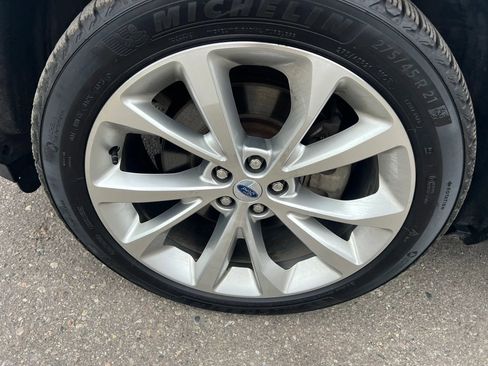 Used 2023 Ford Explorer Platinum AWD/4WD image 12