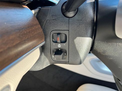 Certified 2025 Mercedes-Benz GLE 350 4MATIC image 22