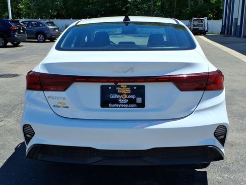 Used 2023 Kia Forte LXS FWD image 9