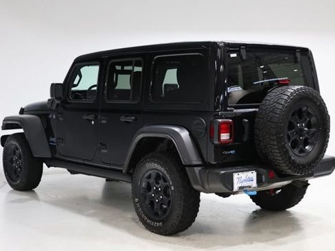 Used 2023 Jeep Wrangler Unlimited w/ Sun & Screen Package AWD/4WD image 5