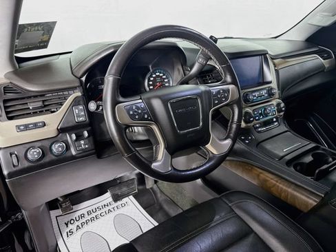 Used 2018 GMC Yukon Denali AWD/4WD image 9