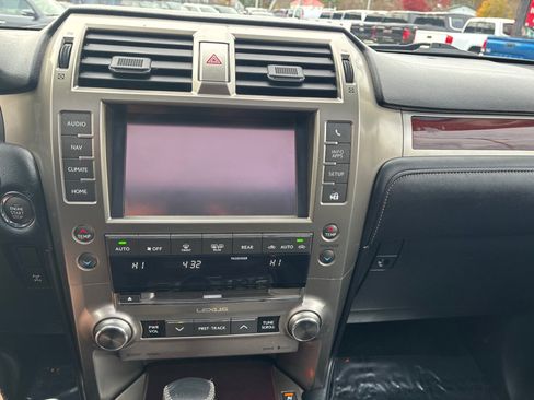 Used 2014 Lexus GX 460 image 23