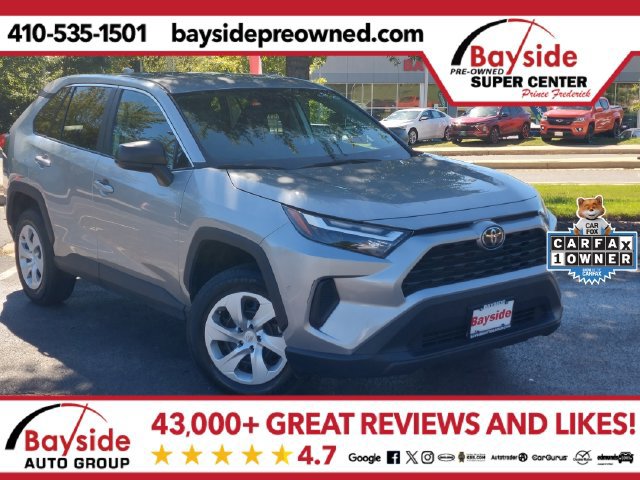 Used 2025 Toyota RAV4 LE AWD/4WD image 1