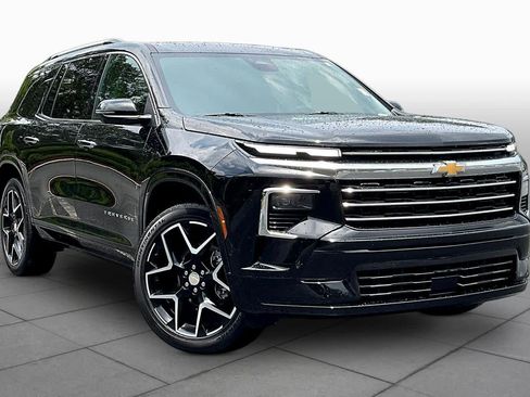 Used 2025 Chevrolet Traverse High Country w/ LPO, Floor Liner Package FWD image 5