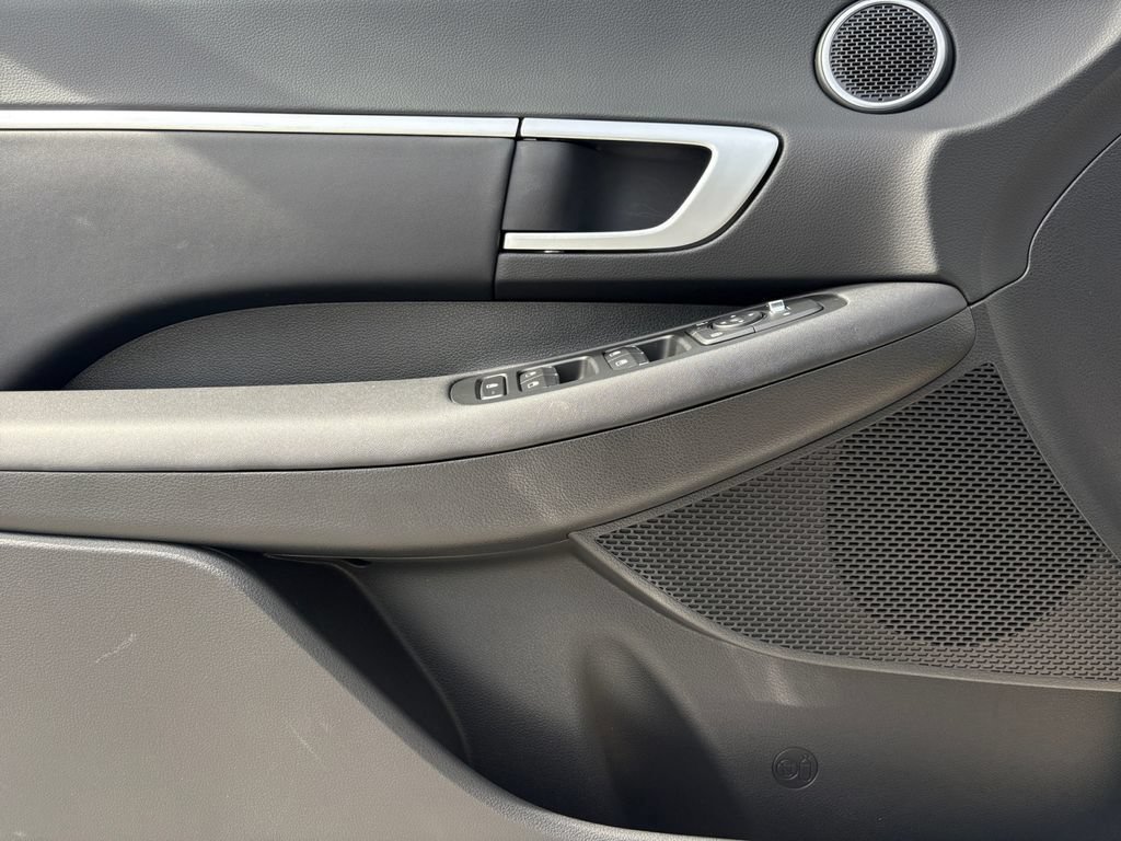 New 2026 Hyundai Sonata SEL FWD image 11