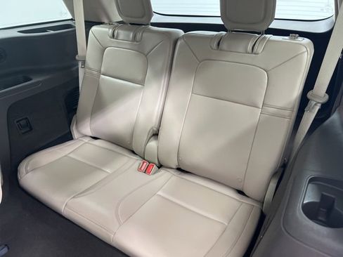 Certified 2022 Lincoln Aviator AWD w/ Premium Package image 13