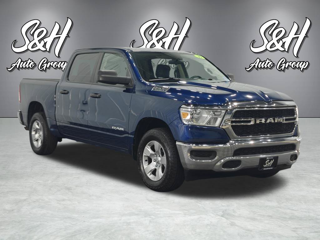 Used 2019 RAM 1500 Tradesman w/ SXT Appearance Group AWD/4WD image 2