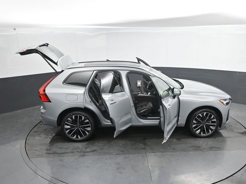 New 2026 Volvo XC60 B5 Ultra w/ Climate Package AWD/4WD image 42