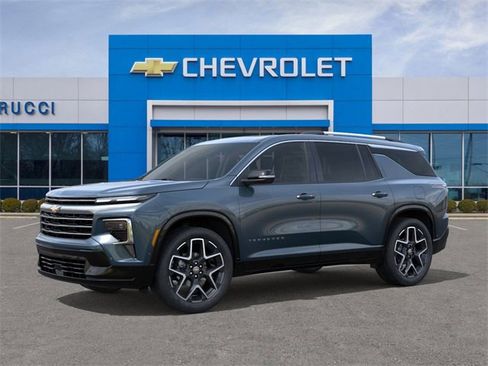 New 2026 Chevrolet Traverse High Country image 2