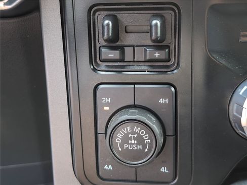 Used 2023 Ford F150 Lariat w/ Trailer Tow Package AWD/4WD image 27