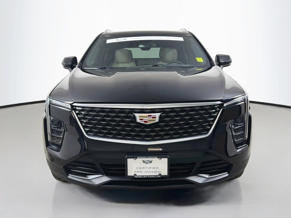 Certified 2024 Cadillac XT4 Luxury w/ Cold Weather Package FWD image 2
