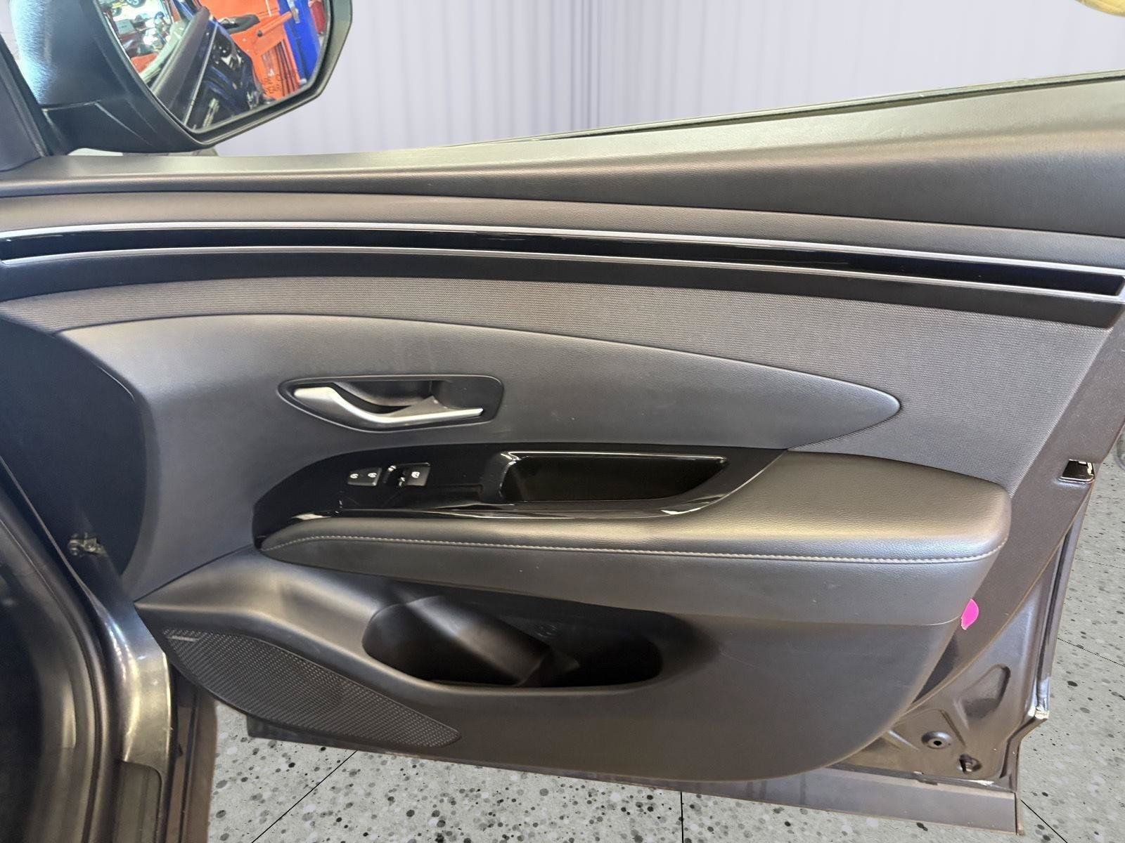 Used 2023 Hyundai Tucson Limited FWD image 14