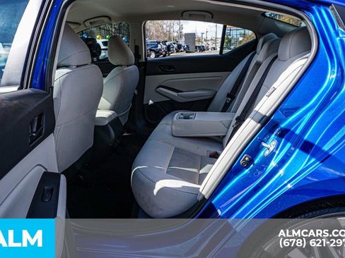 Used 2025 Nissan Altima 2.5 SV image 21