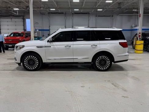 Used 2018 Lincoln Navigator Black Label image 22