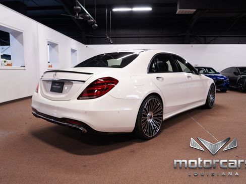 Used 2018 Mercedes-Benz S 560 Sedan image 7