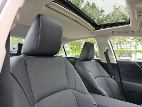 Used 2024 Lexus ES 350 w/ Premium Package FWD image 11