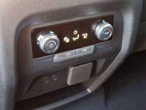 Used 2025 GMC Acadia Elevation image 15