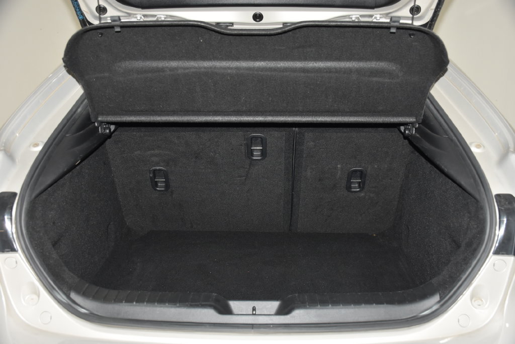 Used 2024 MAZDA MAZDA3 s FWD image 26