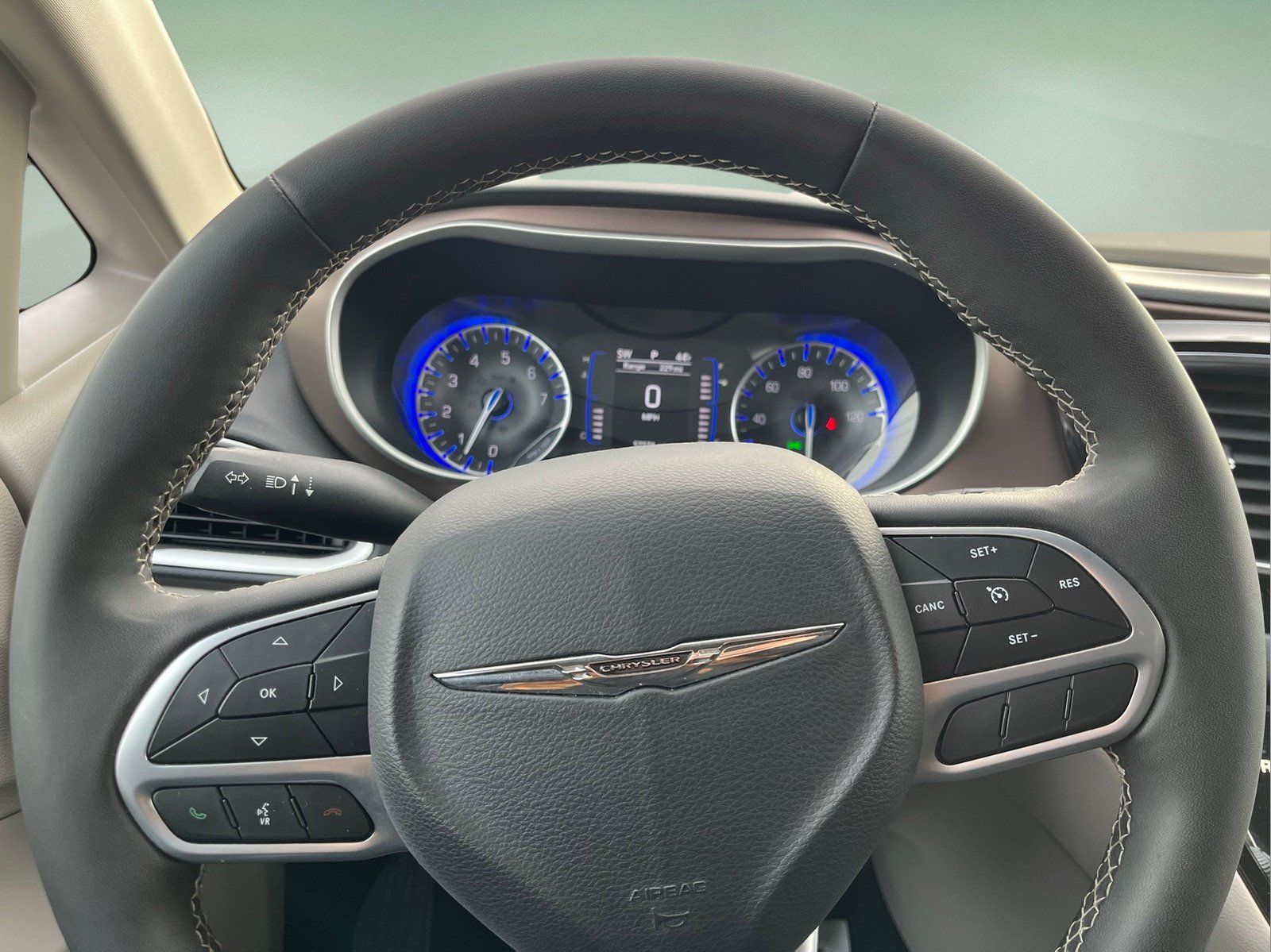 Used 2023 Chrysler Voyager LX FWD image 14
