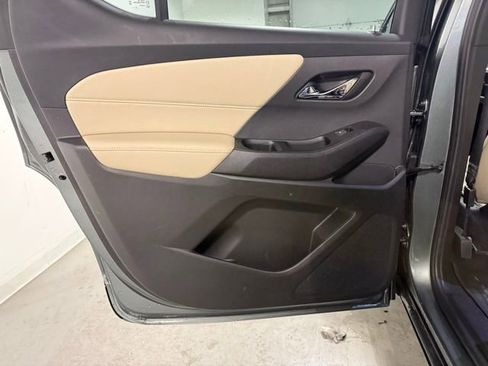 Certified 2023 Chevrolet Traverse LT w/ LT Premium Package image 24