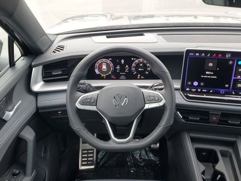New 2026 Volkswagen Tiguan SE R-Line image 26