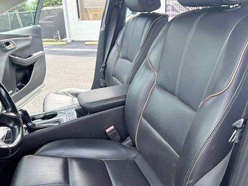 Used 2019 Chevrolet Impala Premier FWD image 10