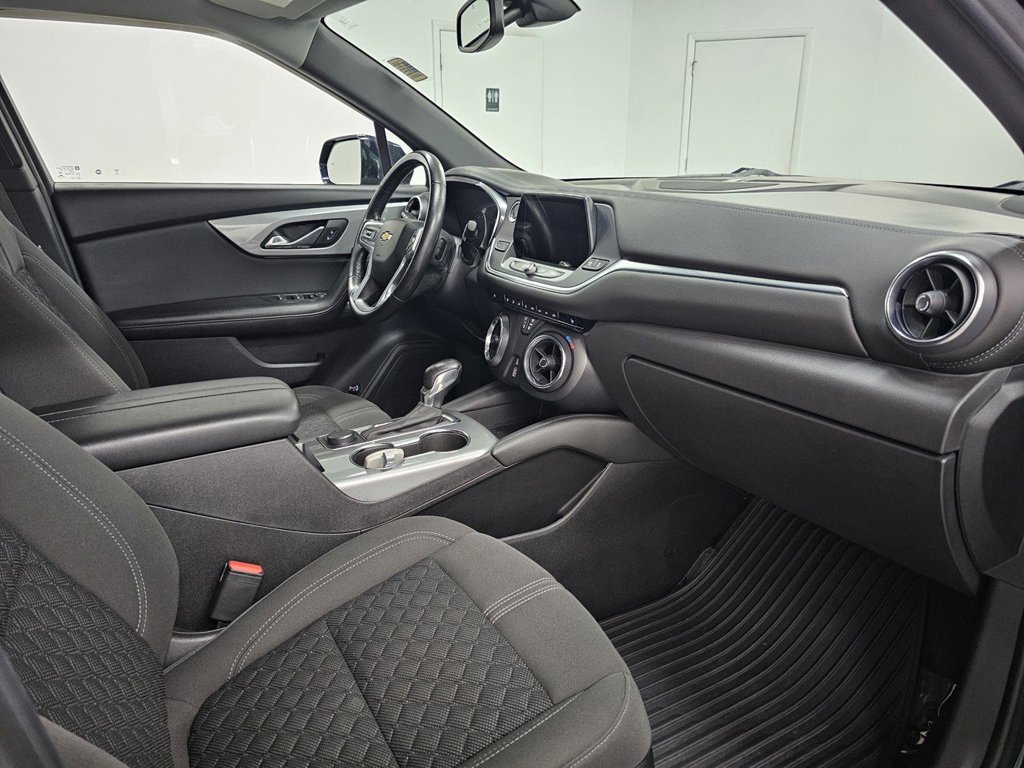 Used 2020 Chevrolet Blazer LT FWD image 27